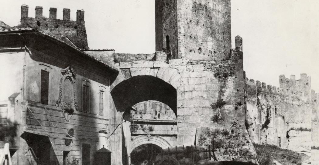 Le mura di Roma tra '800 e '900: da cinta daziaria a monumento conteso Le mura di Roma tra '800 e '900: da cinta daziaria a monumento conteso