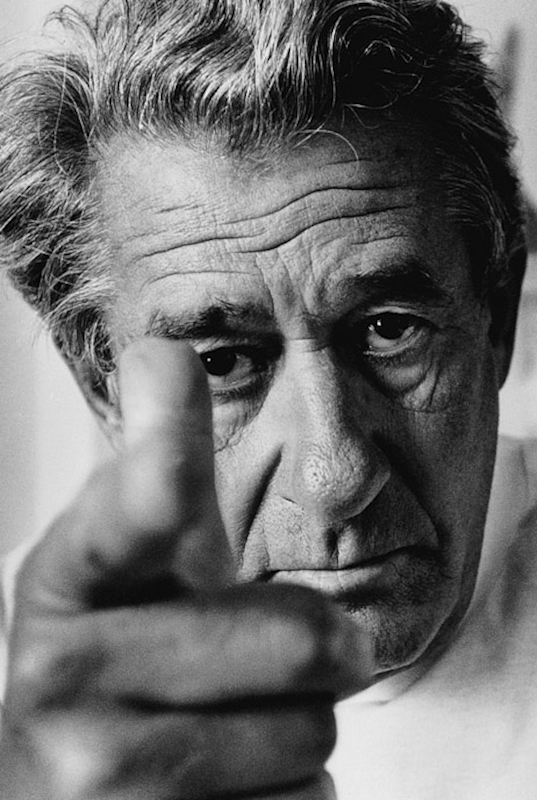 1. Helmut Newton Autoritratto. Monte Carlo, 1993 Self-portrait. Monte Carlo, 1993 © Helmut Newton Foundation 1. Helmut Newton Autoritratto. Monte Carlo, 1993 Self-portrait. Monte Carlo, 1993 © Helmut Newton Foundation