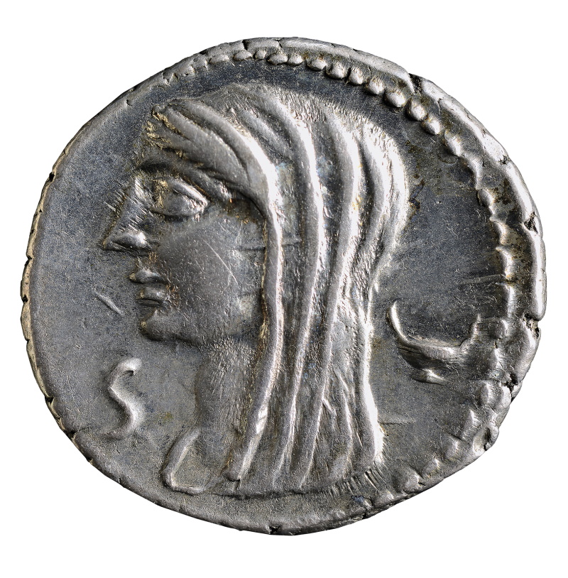 L. Cassius Longinus Denario D / Testa velata di Vesta a sinistra, dietro simpulum; davanti lettera di controllo R / Cittadino romano stante verso sinistra nell’atto di votare, inserisce una tavoletta marcata V all’interno di una cista; nel campo a destra LONGIN III V zecca di Roma, argento, I sec. a.C. Roma, Musei Capitolini - Medagliere inv. MC MEd 01406 L. Cassius Longinus Denario D / Testa velata di Vesta a sinistra, dietro simpulum; davanti lettera di controllo R / Cittadino romano stante verso sinistra nell’atto di votare, inserisce una tavoletta marcata V all’interno di una cista; nel campo a destra LONGIN III V zecca di Roma, argento, I sec. a.C. Roma, Musei Capitolini - Medagliere inv. MC MEd 01406