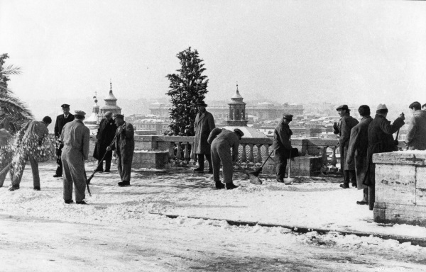 Mario Carbone, Roma. Nevicata 1956 (Terrazza del Pincio)