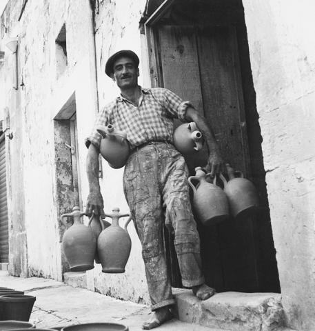 05_Puglia_Ruffano (LE)_Lavorazione della ceramica_Foto Annabella rossi_giugno_1959_69085-99 05_Puglia_Ruffano (LE)_Lavorazione della ceramica_Foto Annabella rossi_giugno_1959_69085-99