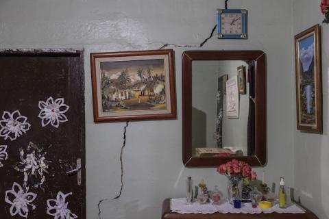 2 I Can't Hear the Birds, 2017-2024 Progetto realizzato con il supporto di Magnum Foundation e Carmignac Foundation 2 I Can't Hear the Birds, 2017-2024 Progetto realizzato con il supporto di Magnum Foundation e Carmignac Foundation