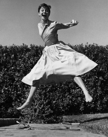 L'attrice Audrey Hepburn, 1955, © Philippe Halsman Archive 2023