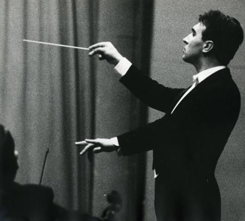 Lisetta Carmi, Claudio Abbado, Genova, 1963,© Lisetta Carmi, courtesy Martini & Ronchetti 