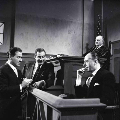 MARIO COLLI RAYMOND BURR ERNESTO CALINDRI FRANCESCO SORMANO IL SIGNORE DELLE 21 REGIA ENZO TRAPANI 1962