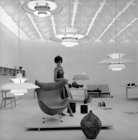 Milano, Triennale di Design 1960. Farabola
