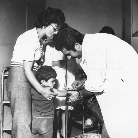 Vaccinazioni. Anni '60. Parma, CSAC, Fondo Publifoto