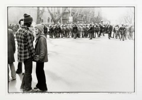 Tano D'Amico - Roma, 1977. Davanti al Ministero della Pubblica Istruzione