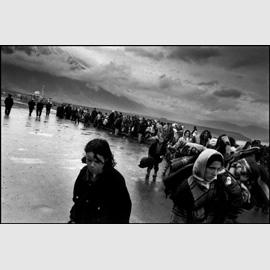 © Paolo PellegrinMagnumPhotos -Kosovo Albanian refugees walking to Kukes Albania 2000