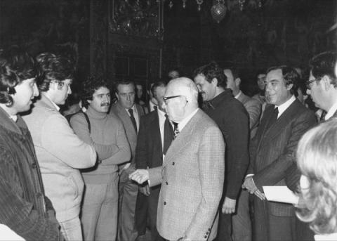 Quirinale, il Presidente Sandro Pertini incontra una delegazione di cooperative agricole giovanili